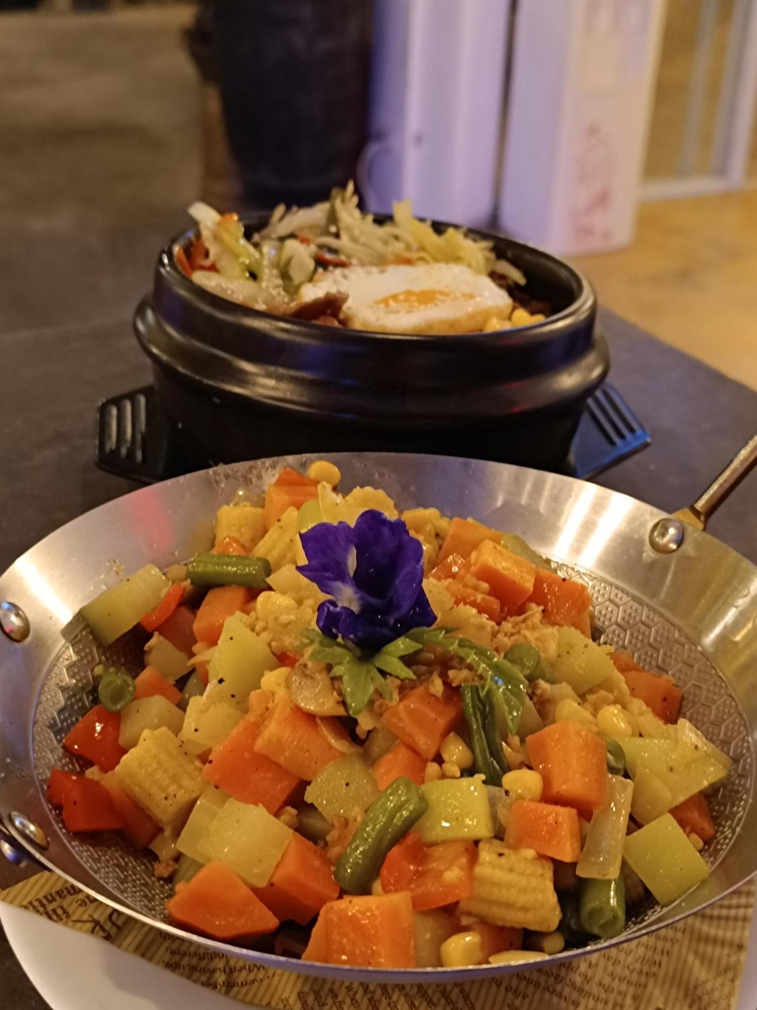 Plato De Ciudad II Hotel Caticlan Buitenkant foto